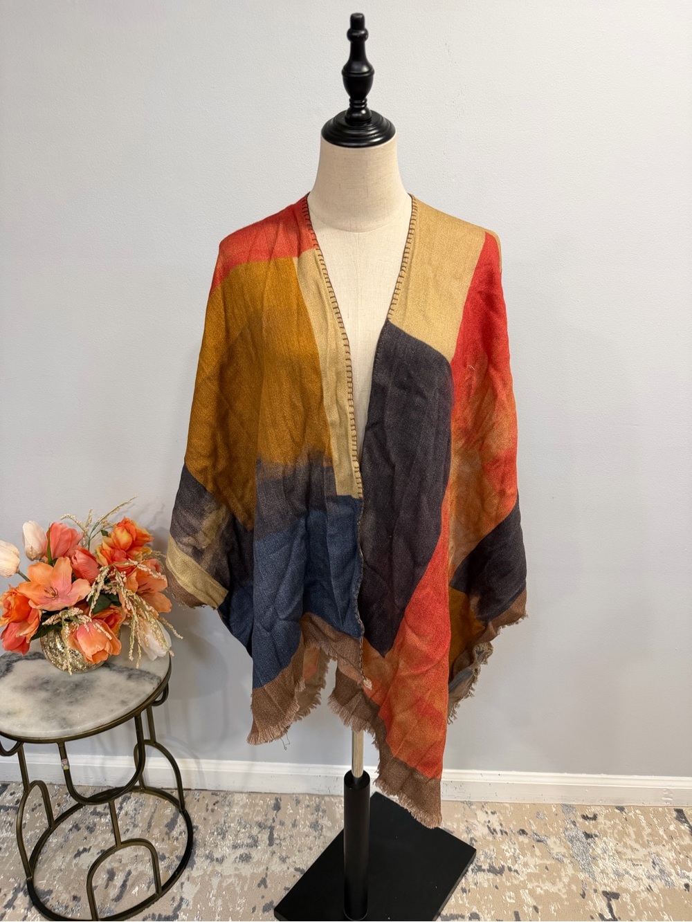 SAACHI Multicolor Geometric Plaid Fringe Poncho Shawl Wrap - One Size - Reemoly